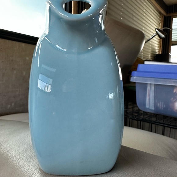 Fiestaware 28oz Medium Disk Pitcher SKY - Picture 5 of 5